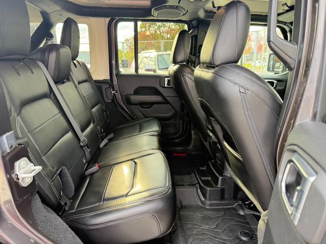 ジープ・ラングラーアンリミテッド サハラ　ＦＯＸ足廻り　ＷＨＡ－Ｃ電動ステップ　ＷＨＡ－Ｃワイドボディ　ルビコングリル（24枚目）