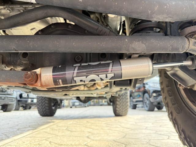 ジープ・ラングラーアンリミテッド サハラ　ＦＯＸ足廻り　ＷＨＡ－Ｃ電動ステップ　ＷＨＡ－Ｃワイドボディ　ルビコングリル（42枚目）