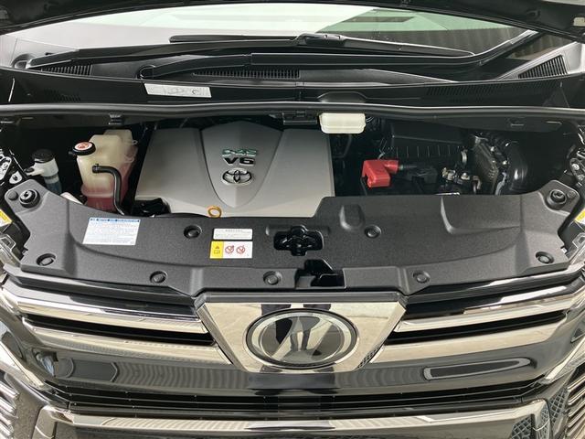 普段はあまり見ないエンジンルーム内も綺麗に仕上げています。見えないところも清潔に保ちたいですよね。