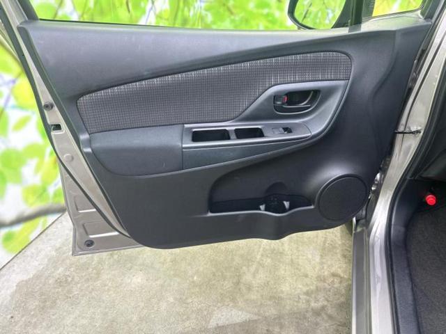 ヴィッツ Ｆ　新品タイヤ／純正　ＳＤナビ／衝突安全装置／ドライブレコーダー　前後／Ｂｌｕｅｔｏｏｔｈ接続／ＥＴＣ／ＥＢＤ付ＡＢＳ／バックモニター／地上波デジタルチューナー／エアバッグ　運転席／エアバッグ　助手席（22枚目）