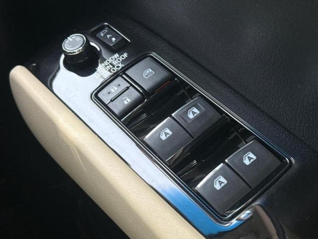 お車に合わせて無料保証以外にも、保証範囲、期間、距離を拡充させた有料保証もご用意しております！中古車の購入が初めてで不安・・・というお客様もご安心ください！