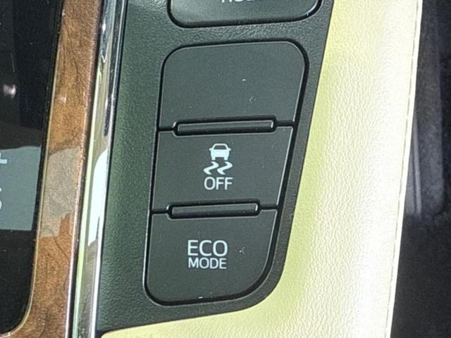 ＷＥＣＡＲＳの展示場では実際に見て、触ってお車をお選びいただけます！知識の豊富な営業スタッフが様々なカーライフをご提案いたします！