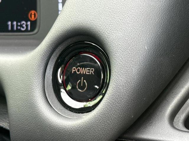 国産車から輸入車まで多様なお客様のニーズのお応えできるように、全国規模で豊富な在庫展開！車のことならＷＥＣＡＲＳへ！