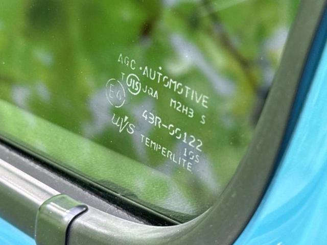 ＷＥＣＡＲＳでは各商談席に大型モニターをご用意しております！見やすい大画面でゆったりと全国の在庫をご覧いただけます！是非ご来店お待ちしております！