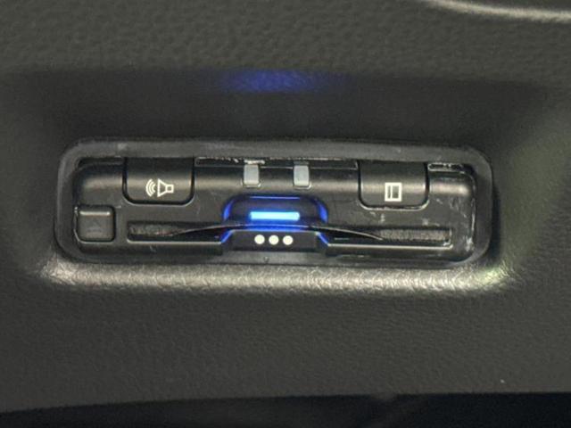 フィット ＲＳ　保証書／ディスプレイオーディオ／衝突安全装置／車線逸脱防止支援システム／シート　ハーフレザー／ドライブレコーダー　前後／ヘッドランプ　ＬＥＤ／Ｂｌｕｅｔｏｏｔｈ接続／ＨＤＭＩ接続／ＥＴＣ　バックカメラ（17枚目）