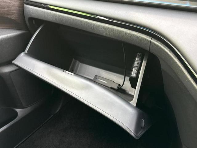 ＷＥＣＡＲＳでは各商談席に大型モニターをご用意しております！見やすい大画面でゆったりと全国の在庫をご覧いただけます！是非ご来店お待ちしております！