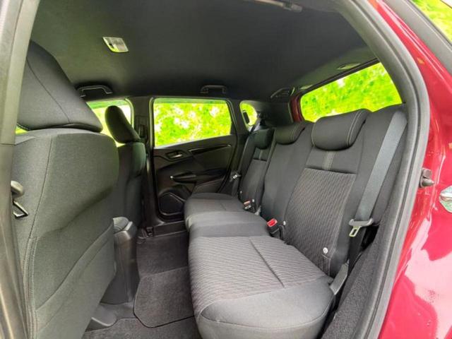 フィットハイブリッド ハイブリッド・Sホンダセンシング 新品タイヤ/純正エアロ/純正 SDナビ/ヘッドランプ LED/ETC/EBD付ABS/横滑り防止装置/アイドリングストップ/フルセグTV/エアバッグ 運転席/エアバッグ 助手席/エアバッグ サイド(7枚目)