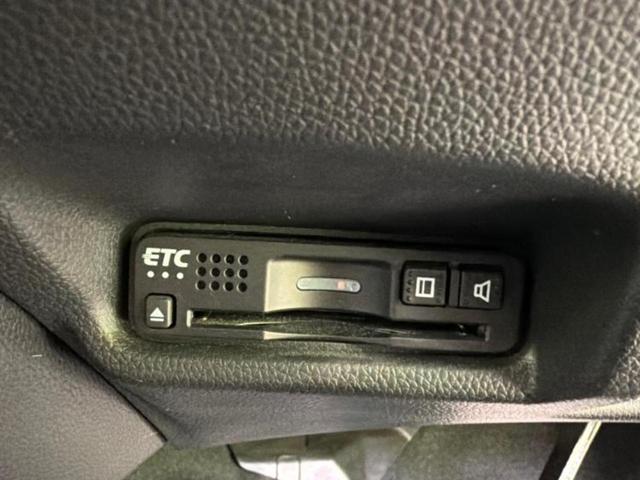 フィットハイブリッド ハイブリッド・Sホンダセンシング 新品タイヤ/純正エアロ/純正 SDナビ/ヘッドランプ LED/ETC/EBD付ABS/横滑り防止装置/アイドリングストップ/フルセグTV/エアバッグ 運転席/エアバッグ 助手席/エアバッグ サイド(18枚目)