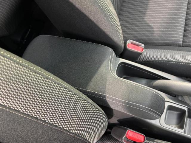 フィットハイブリッド ハイブリッド・Sホンダセンシング 新品タイヤ/純正エアロ/純正 SDナビ/ヘッドランプ LED/ETC/EBD付ABS/横滑り防止装置/アイドリングストップ/フルセグTV/エアバッグ 運転席/エアバッグ 助手席/エアバッグ サイド(31枚目)