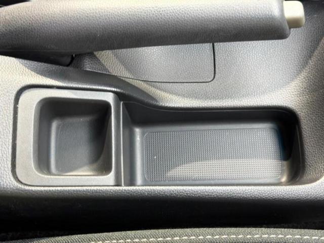 フィットハイブリッド ハイブリッド・Sホンダセンシング 新品タイヤ/純正エアロ/純正 SDナビ/ヘッドランプ LED/ETC/EBD付ABS/横滑り防止装置/アイドリングストップ/フルセグTV/エアバッグ 運転席/エアバッグ 助手席/エアバッグ サイド(33枚目)