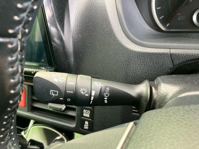 ヴォクシー ＺＳキラメキ２　保証書／社外　９インチ　ＳＤナビ／フリップダウンモニター　社外　１０．１インチ／衝突安全装置／両側電動スライドドア／車線逸脱防止支援システム／ドライブレコーダー　社外／ヘッドランプ　ＬＥＤ　ＤＶＤ再生（17枚目）