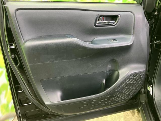 ヴォクシー ＺＳキラメキ２　保証書／社外　９インチ　ＳＤナビ／フリップダウンモニター　社外　１０．１インチ／衝突安全装置／両側電動スライドドア／車線逸脱防止支援システム／ドライブレコーダー　社外／ヘッドランプ　ＬＥＤ　ＤＶＤ再生（23枚目）