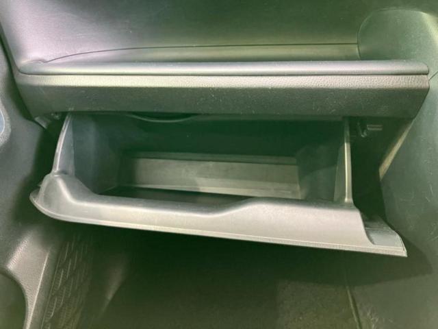 ヴォクシー ＺＳキラメキ２　保証書／社外　９インチ　ＳＤナビ／フリップダウンモニター　社外　１０．１インチ／衝突安全装置／両側電動スライドドア／車線逸脱防止支援システム／ドライブレコーダー　社外／ヘッドランプ　ＬＥＤ　ＤＶＤ再生（37枚目）