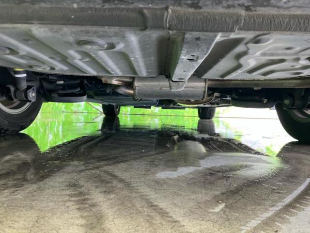 ヴォクシー ＺＳキラメキ２　保証書／社外　９インチ　ＳＤナビ／フリップダウンモニター　社外　１０．１インチ／衝突安全装置／両側電動スライドドア／車線逸脱防止支援システム／ドライブレコーダー　社外／ヘッドランプ　ＬＥＤ　ＤＶＤ再生（45枚目）