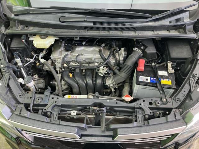 ヴォクシー ＺＳキラメキ２　保証書／社外　９インチ　ＳＤナビ／フリップダウンモニター　社外　１０．１インチ／衝突安全装置／両側電動スライドドア／車線逸脱防止支援システム／ドライブレコーダー　社外／ヘッドランプ　ＬＥＤ　ＤＶＤ再生（48枚目）