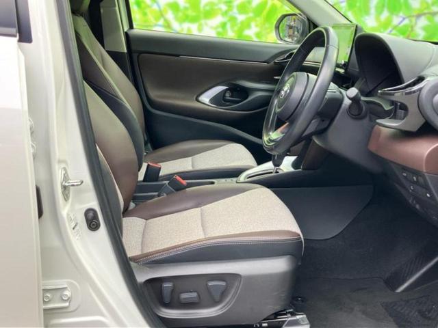 ヤリスクロス ハイブリッドZ 純正エアロ/保証書/ディスプレイオーディオ+ナビ8インチ/衝突安全装置/シートヒーター/パノラミックビューモニター/車線逸脱防止支援システム/シート ハーフレザー/電動バックドア 衝突被害軽減システム(4枚目)