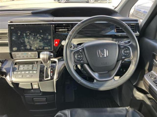 ステップワゴンスパーダ スパーダクールスピリット・ホンダセンシング　新品タイヤ／保証書／純正　１０インチ　ＳＤナビ／フリップダウンモニター／デジタルインナーミラー／両側電動スライドドア／シートヒーター　前席／マルチビューカメラシステム／ドライブレコーダー　前後　ＥＴＣ（4枚目）