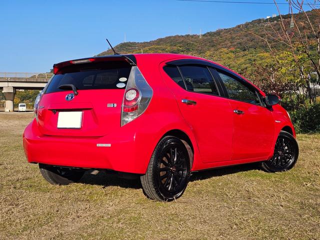 アクア G 社外15インチアルミホイール 社外メモリーナビ フルLED化 フルセグTV Bluetooth CD/DVD スマートキー プッシュスタート オートエアコン オートライト(27枚目)