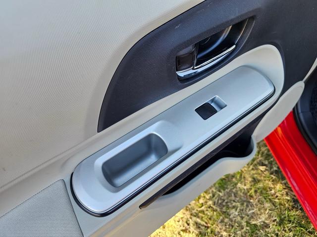 アクア G 社外15インチアルミホイール 社外メモリーナビ フルLED化 フルセグTV Bluetooth CD/DVD スマートキー プッシュスタート オートエアコン オートライト(51枚目)