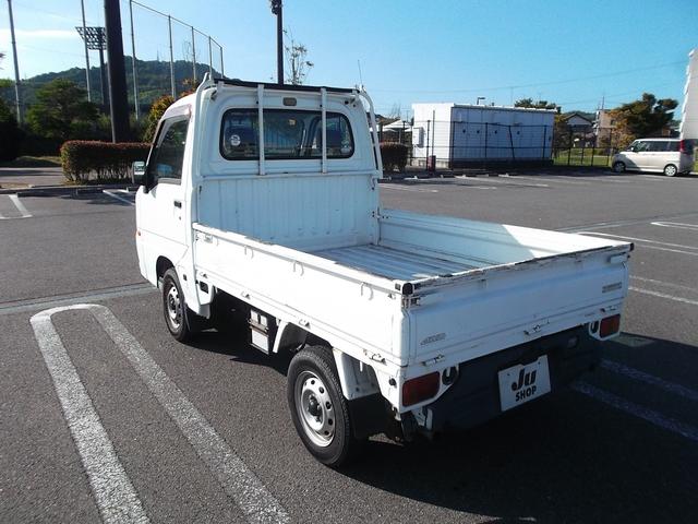 サンバートラック ＴＢ　４ＷＤ　５速マニュアル車　エアコン付き（11枚目）