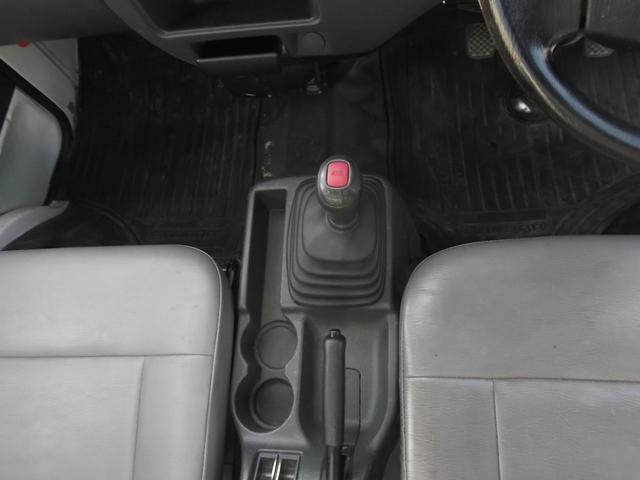 サンバートラック ＴＢ　５速マニュアル　４ＷＤ（22枚目）