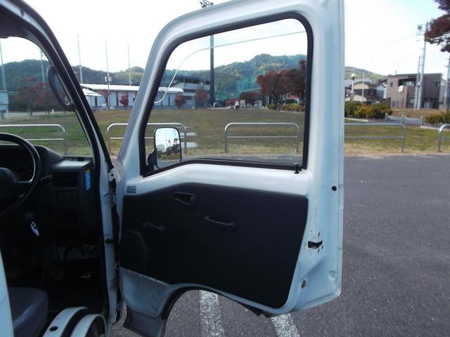 サンバートラック ＴＢ　５速マニュアル　４ＷＤ（25枚目）