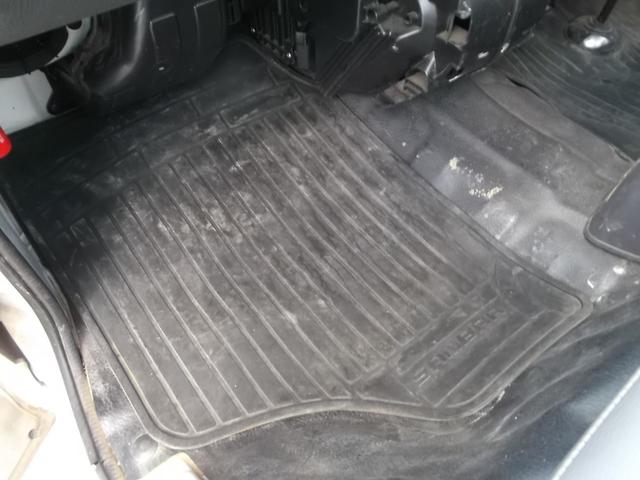サンバートラック ＴＢ　５速マニュアル　４ＷＤ（33枚目）