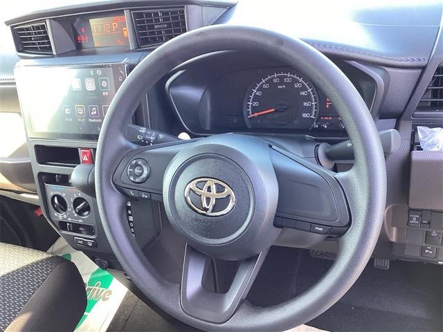 ハンドルの状態が悪いと運転に集中できませんよね。こちらの車、お気軽にお問い合わせください。