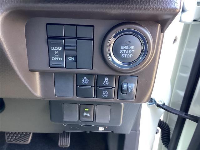 電動スライドドアで人の乗り降りや大きな荷物の積み込みがラクラク！