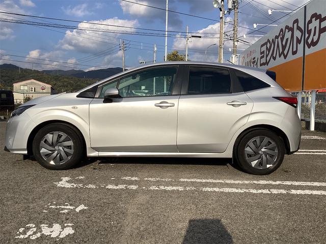 ノート Ｓ　クリアランスソナー　衝突被害軽減システム　オートマチックハイビーム　オートライト　スマートキー　電動格納ミラー　ＣＶＴ　盗難防止システム　衝突安全ボディ　ＡＢＳ　ＥＳＣ　ＣＤ　ＵＳＢ（11枚目）