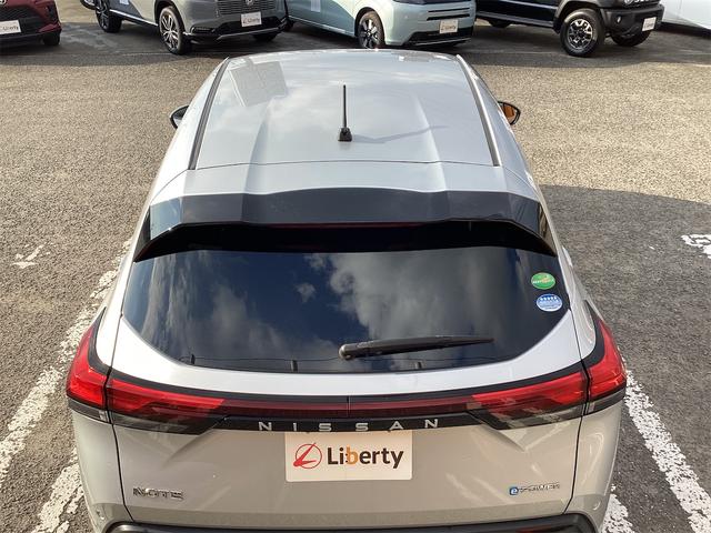 ノート Ｓ　クリアランスソナー　衝突被害軽減システム　オートマチックハイビーム　オートライト　スマートキー　電動格納ミラー　ＣＶＴ　盗難防止システム　衝突安全ボディ　ＡＢＳ　ＥＳＣ　ＣＤ　ＵＳＢ（16枚目）