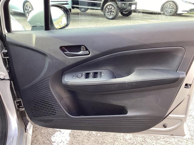 ノート Ｓ　クリアランスソナー　衝突被害軽減システム　オートマチックハイビーム　オートライト　スマートキー　電動格納ミラー　ＣＶＴ　盗難防止システム　衝突安全ボディ　ＡＢＳ　ＥＳＣ　ＣＤ　ＵＳＢ（36枚目）