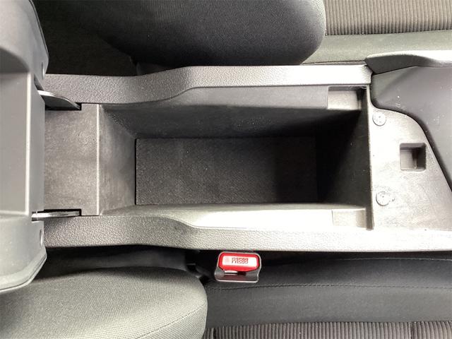 ノート Ｓ　クリアランスソナー　衝突被害軽減システム　オートマチックハイビーム　オートライト　スマートキー　電動格納ミラー　ＣＶＴ　盗難防止システム　衝突安全ボディ　ＡＢＳ　ＥＳＣ　ＣＤ　ＵＳＢ（40枚目）