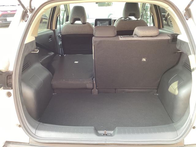 ノート Ｓ　クリアランスソナー　衝突被害軽減システム　オートマチックハイビーム　オートライト　スマートキー　電動格納ミラー　ＣＶＴ　盗難防止システム　衝突安全ボディ　ＡＢＳ　ＥＳＣ　ＣＤ　ＵＳＢ（53枚目）