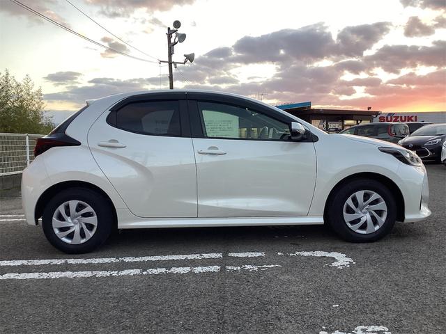 ヤリス G ETC バックカメラ レーンアシスト オートマチックハイビーム オートライト スマートキー 電動格納ミラー CVT ESC USB Bluetooth エアコン パワーステアリング(20枚目)