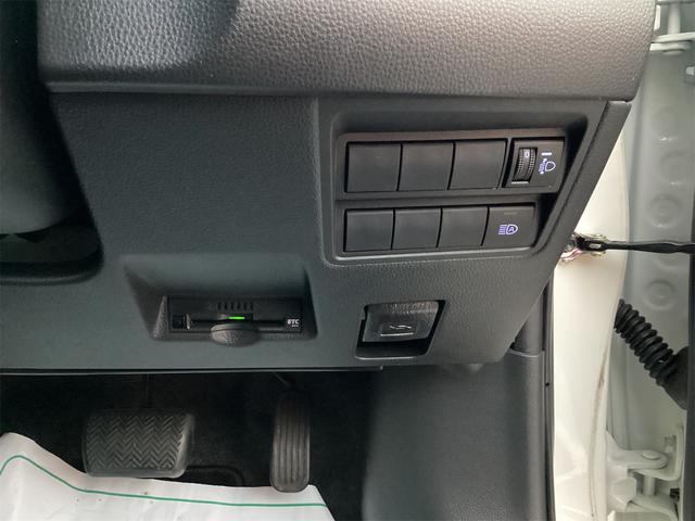 ヤリス G ETC バックカメラ レーンアシスト オートマチックハイビーム オートライト スマートキー 電動格納ミラー CVT ESC USB Bluetooth エアコン パワーステアリング(39枚目)