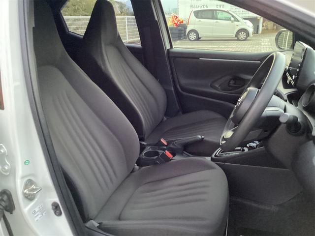 ヤリス G ETC バックカメラ レーンアシスト オートマチックハイビーム オートライト スマートキー 電動格納ミラー CVT ESC USB Bluetooth エアコン パワーステアリング(46枚目)