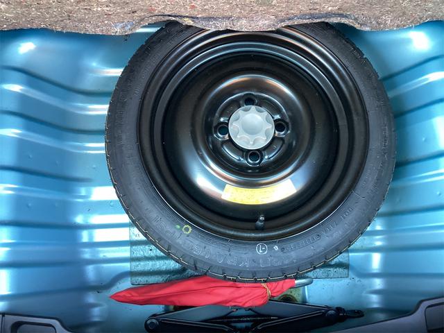 パッソ X クツロギ スマートキー 電動格納ミラー CVT 盗難防止システム 衝突安全ボディ ベンチシート ABS CD エアコン(47枚目)