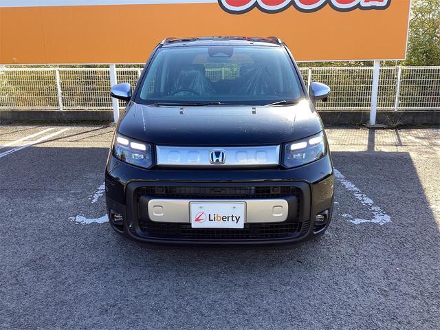 フリード e:HEVクロスター ブラインドスポットモニター オートクルーズコントロール レーンアシスト 衝突被害軽減システム 両側電動スライドドア オートライト LEDヘッドランプ スマートキー 電動格納ミラー シートヒーター(9枚目)