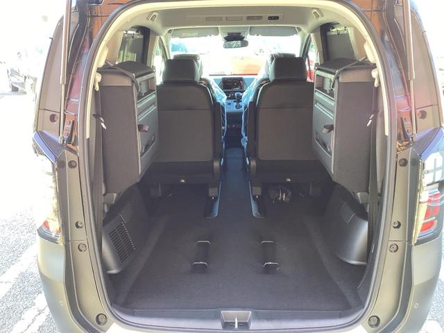 フリード e:HEVクロスター ブラインドスポットモニター オートクルーズコントロール レーンアシスト 衝突被害軽減システム 両側電動スライドドア オートライト LEDヘッドランプ スマートキー 電動格納ミラー シートヒーター(61枚目)