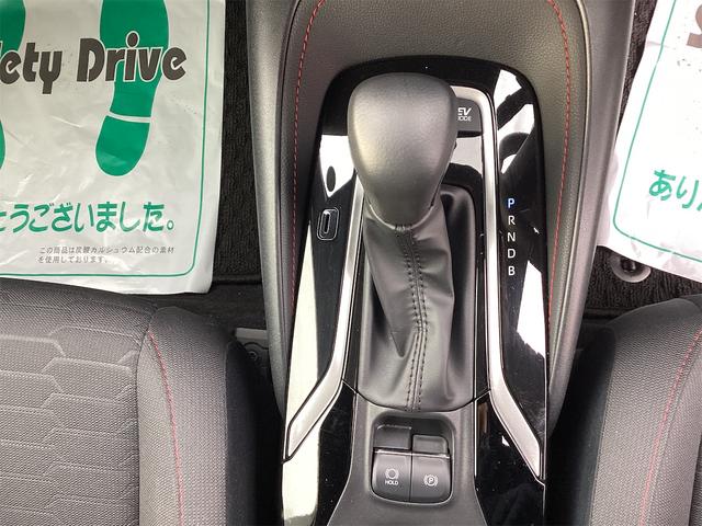 トヨタ カローラスポーツ 12枚目