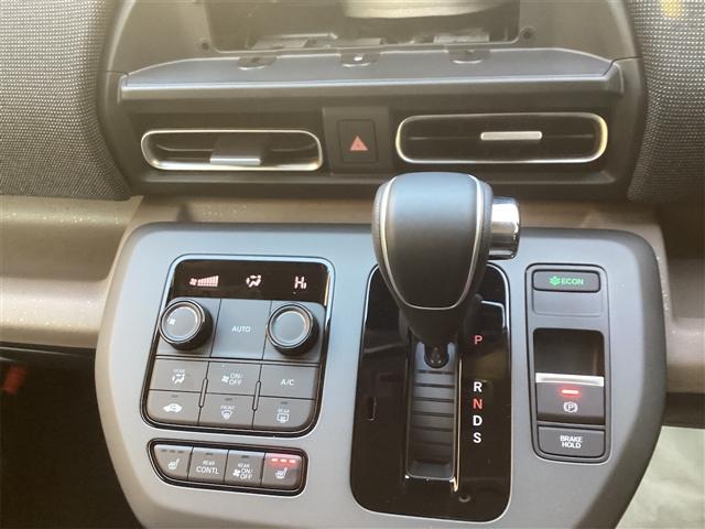 フリード エアー EX クリアランスソナー オートクルーズコントロール 両側スライドドア LEDヘッドランプ スマートキー CVT アルミホイール 盗難防止システム 衝突安全ボディ ABS ESC エアコン(15枚目)