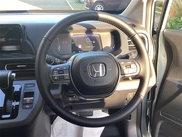 フリード エアー EX クリアランスソナー オートクルーズコントロール 両側スライドドア LEDヘッドランプ スマートキー CVT アルミホイール 盗難防止システム 衝突安全ボディ ABS ESC エアコン(31枚目)