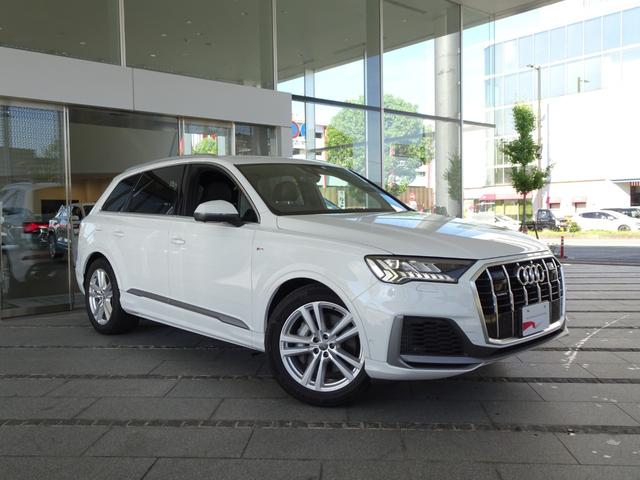 55TFSIクワトロ Sライン 認定中古車 禁煙車 修復歴無 HDマトリクスヘッドライト ヘッドアップディスプレイ Sラインパッケージ エアサスペンション 3列シート BOSEスピーカー プライバシーガラス 360度バックモニター(4枚目)