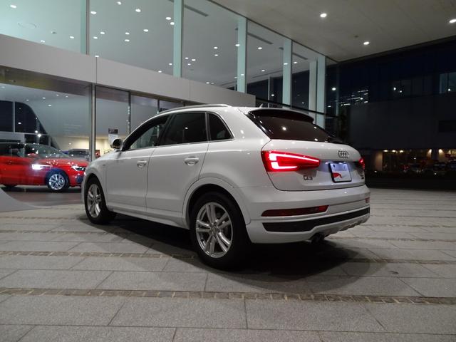 Ｑ３ ２．０ＴＦＳＩクワトロ１８０ＰＳ　認定中古車　禁煙車　修復歴無　ワンオーナー　カーボンルーフラッピング　Ｓラインパッケージ　オートテールゲート　ＬＥＤヘッドライト　サイドアシスト　レーンアシスト　バックモニター　ＣＤ　ＴＶ　ＤＶＤ（53枚目）