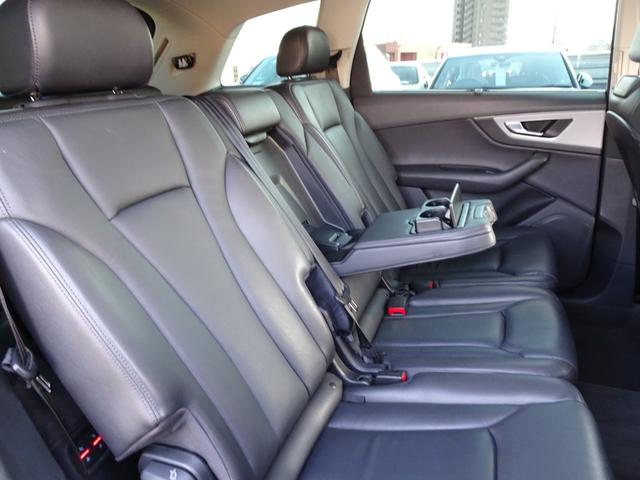 Q7 認定中古車 禁煙車 修復歴無 マトリクスLED アダプティブエアサス 5ツインスポークマットチタングレー21インチ 3列目シート サラウンドビュー バーチャルコックピット カープレイ(42枚目)