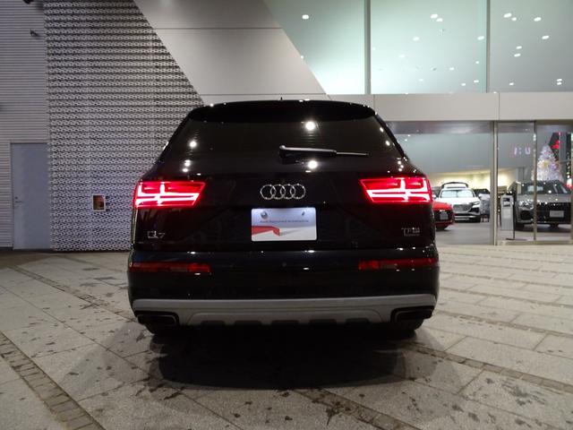 Q7 認定中古車 禁煙車 修復歴無 マトリクスLED アダプティブエアサス 5ツインスポークマットチタングレー21インチ 3列目シート サラウンドビュー バーチャルコックピット カープレイ(57枚目)