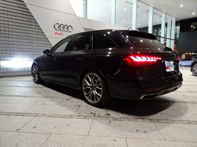 �k�d�c���g�p�����e�[�������v�́A���F���������A�f�U�C���̃A�N�Z���g�ɂ��Ȃ��Ă��܂��B�`�������̍������C�e�B���O�Z�p�ƃn�C�Z���X�ȃf�U�C�������y���ݒ����܂��B