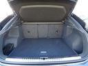 ■ラゲッジルーム 大容量のラゲッジルームはそのままでも実用に申し分ない広さを確保してありますが、リアシートを倒すと広大なカーゴスペースとなり、様々なライフシーンで活躍してくれます。