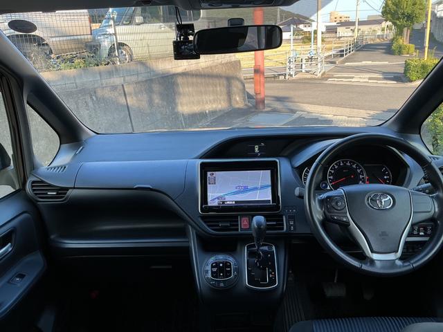 ヴォクシー ZS 純正9インチナビ/バックカメラ/前後ドラレコ/ETC(16枚目)